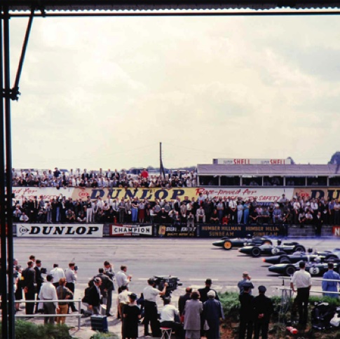 Départ GP de Grande Bretagne à Silverstone avec Jim devant Dan Gurney, Graham Hill, Jack Brabham et Bruce McLaren sur Cooper